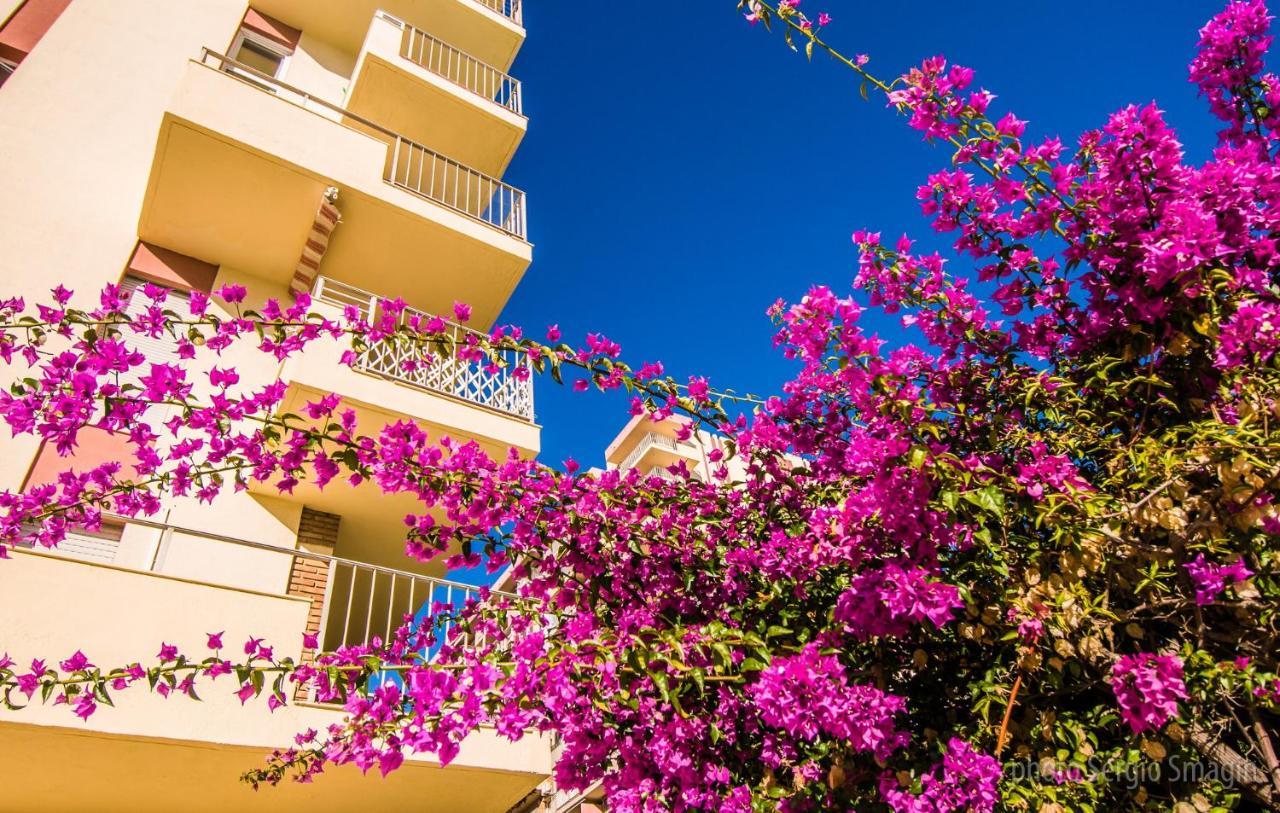 137 Minerva Apartamentos - Vista Al Mar - Piscina Y Playa - Cercano A Tren, Restaurantes Y Tiendas Бенальмадена Экстерьер фото